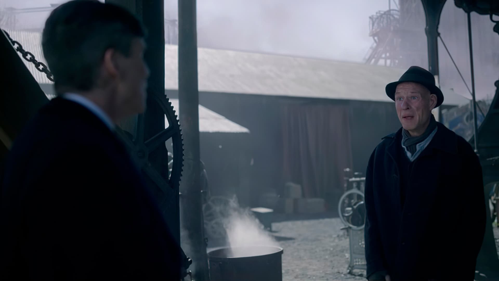 габариты армейского котелка. 6 пек. плита газовая 6 конфорочная. чугунные печи камины нмк.